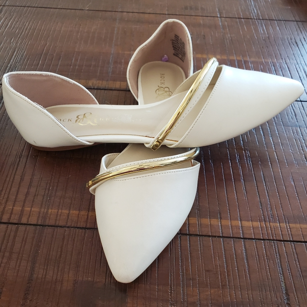 Rock Republic  white and gold flats